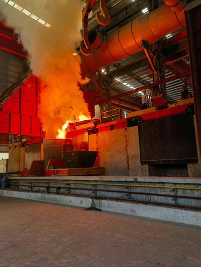 Medium frequency furnace 30 tons,induction furnace capacity 30 tons used for steel industry to casting steel billets for them continue casting steel billets