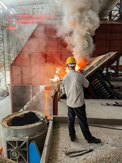 Medium frequency furnace 30 tons,induction furnace capacity 30 tons used for steel industry to casting steel billets for them continue casting steel billets