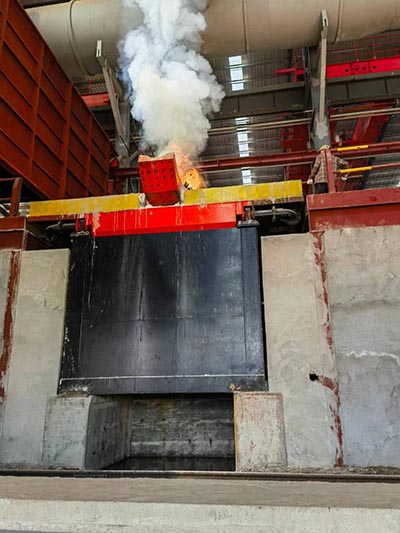 Medium frequency furnace 30 tons,induction furnace capacity 30 tons used for steel industry to casting steel billets for them continue casting steel billets