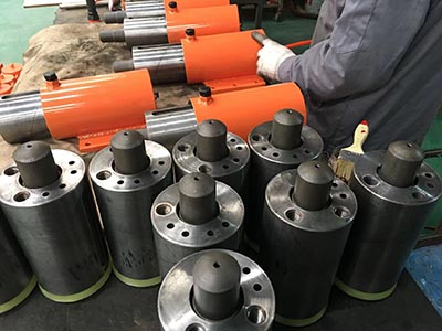 Vibrator Machine With 6 Nos Hammer Head for vibrator lining of Medium frequency furnace 30 tons,induction furnace capacity 30 tons