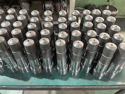 Vibrator Machine With 6 Nos Hammer Head for vibrator lining of steel industry to casting steel billets for them continue casting steel billets